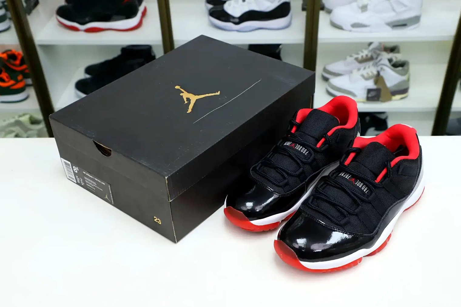 Kimikick LOW BRED JORDAN AIR RETRO 11 0709